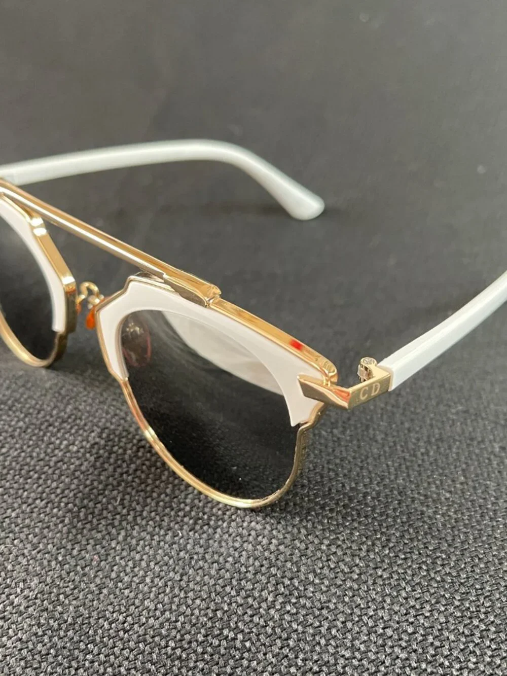 New Beautiful So Real Sunglasses White Gold